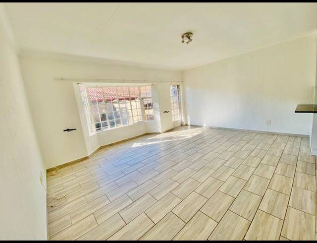 2 BEDROOM TOWNHOUSE FOR SALE IN NORKEM PARK